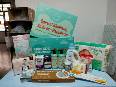Newborn: bath, laundry, NB nappies, pillow